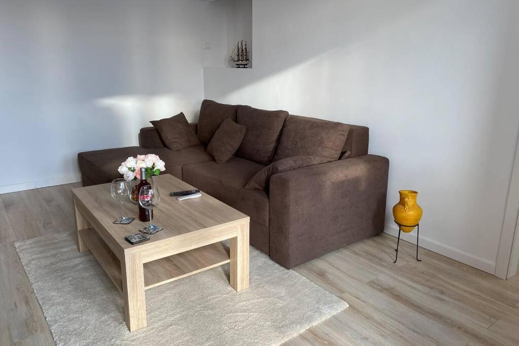 Magheru Cozy New Apartament 2 Rooms Bucharest Exterior photo